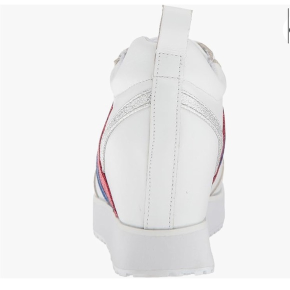 Very Volatile Women's Sneaky Sport Sneakers - Picture 6 of 8